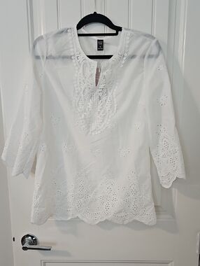 Emery Rose White Eyelet Crochet-Trim Tunic